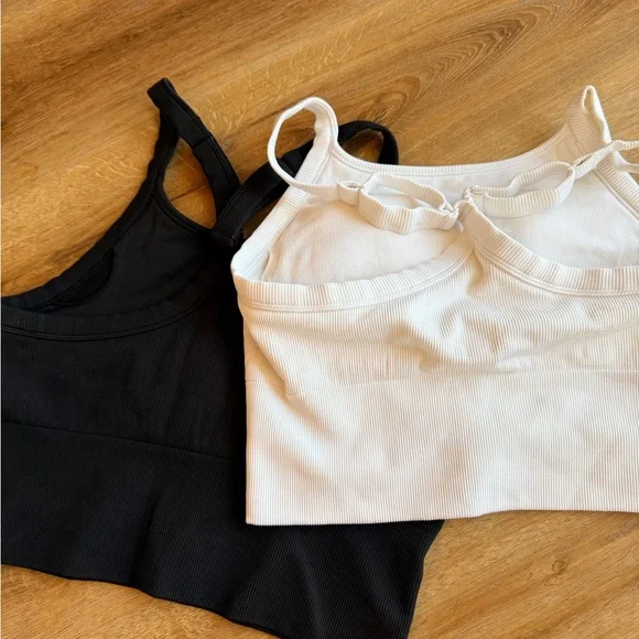 ALO Seamless Ribbed Favorite Bra Tank set of 2 - Picture 2 of 5